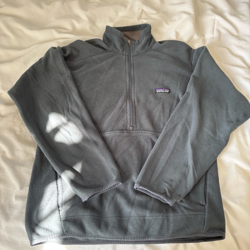 Patagonia Men's Zip-Up Sweater in Green